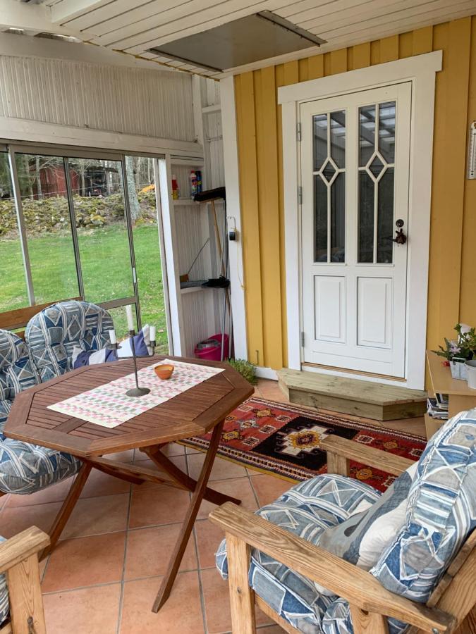 Almagarden Lantlig Miljoe Villa Svangsta Exterior photo